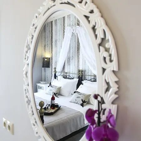 Alkionides Guest house Polychrono